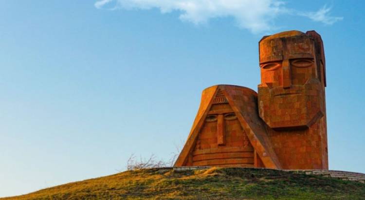Ադրբեջանը «բուլդոզերի» պես քարուքանդ է անում Արցախի հայկականությունը․ պղծվել է մայր խորհրդանիշը