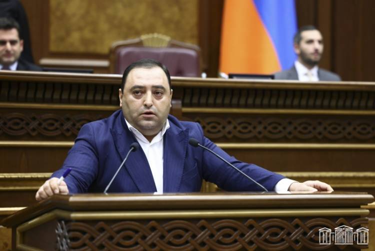 ՔՊ-ական երեսփոխանները բյուջեի քննարկումը վերածել էին «հզոր վարչապետին» քծնելու արարողության. «Հրապարակ»