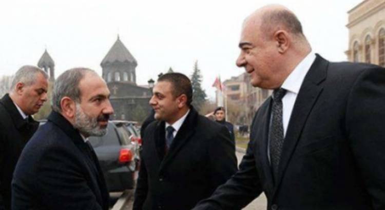 Իշխանությունը «գտել է» Գյումրիի ճգնաժամը լուծելու ձեւը․ «Հրապարակ»