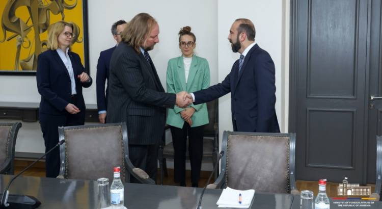 Արարատ Միրզոյանն ընդունել է Գերմանիայի Բունդեսթագի ԵՄ հարցերի հանձնաժողովի նախագահին