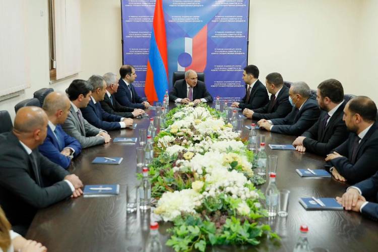 Փաշինյանը աշխատակազմին է ներկայացրել ՊԵԿ նորանշանակ նախագահ Էդուարդ Հակոբյանին