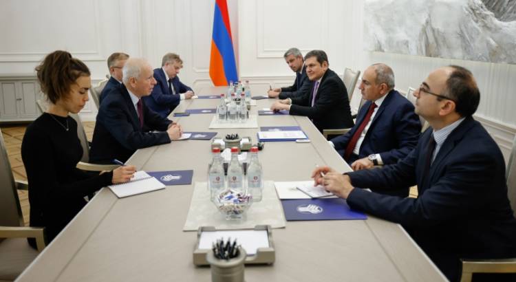Փաշինյանն ընդունել է ԵՄ-ում և Եվրոպայում Կանադայի վարչապետի հատուկ բանագնացին