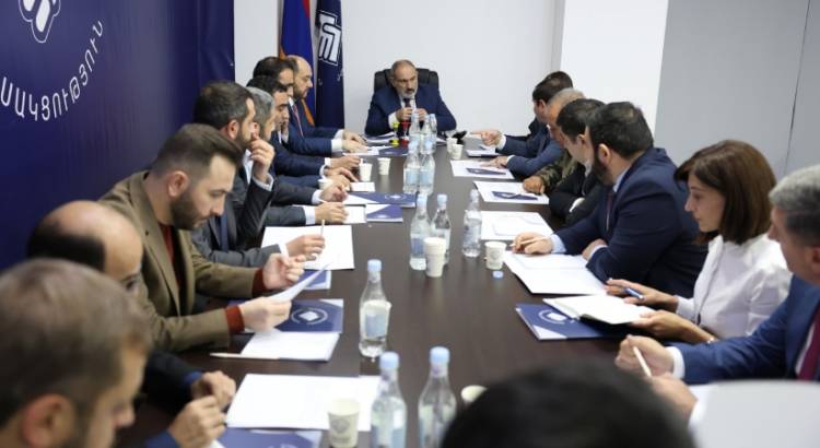 Անգամ հայհոյանքներ են գրված եղել. Գյումրին մերժեց Փաշինյանին ու ՔՊ-ին