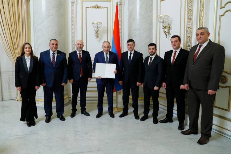 Սարիկ Մինասյանը՝ Գյումրի համայնքի ղեկավարի պաշտոնակատար, Դավիթ Առուշանյանը՝ Շիրակի մարզպետ