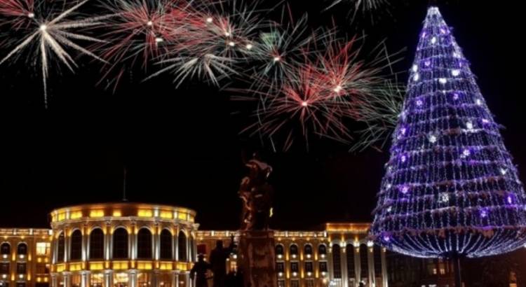 Ե՞րբ կվառվեն Գյումրիի գլխավոր տոնածառի լույսերը  