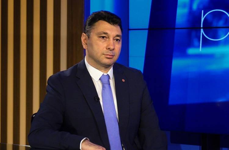 Ադրբեջանին հաղթած նախագահները ի՞նչ պիտի բանավիճեն Արցախը հանձնած կապիտուլյանտի հետ․ Շարմազանով