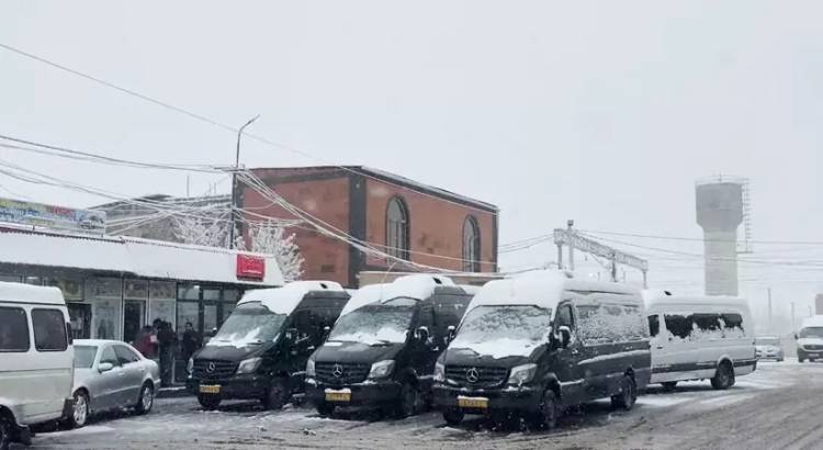 Մեկ տարուց ավելի է՝ արմավիրցիները երազում են հանրային տրանսպորտ ունենալու մասին