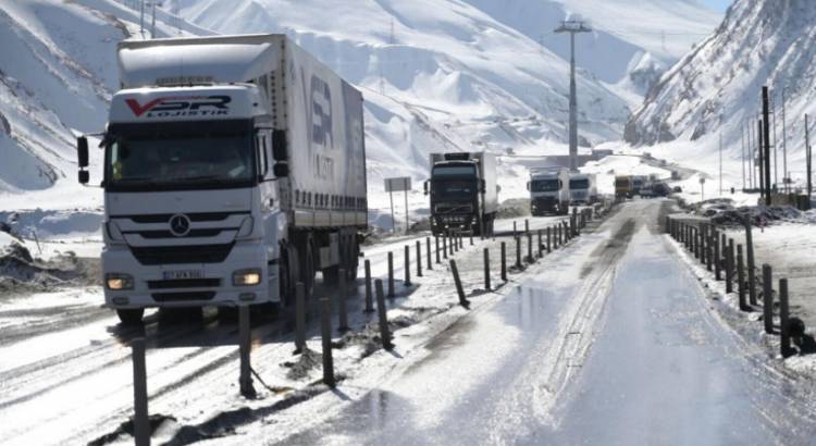 Ինչ իրավիճակ է Լարսի ճանապարհին
