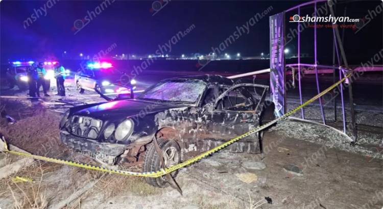 «Mercedes»-ը բախվել է սալիկներին, ամուսիններին մեքենայից դուրս են բերել փրկարարները, նոր մանրամասներ․ Shamshyan
