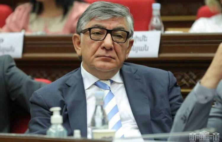 Ոսկու գործը փակվում է․ «Հրապարակ»