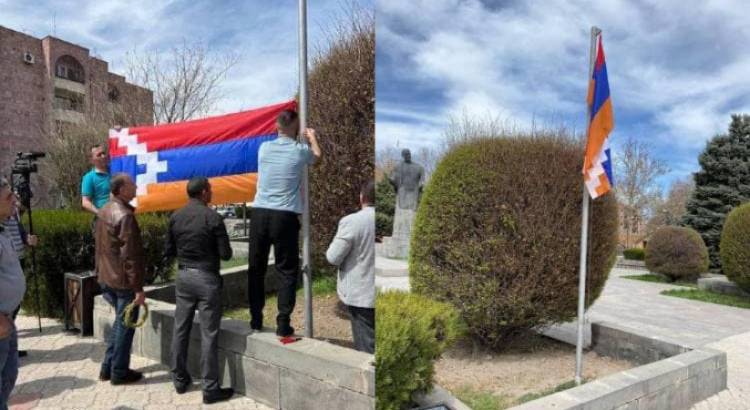 Էջմիածնի` Կոմիտասի անվան հրապարակից հանվել է Արցախի դրոշը