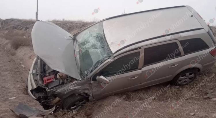 33-ամյա վարորդն «Opel»-ով բախվել է հողաթմբերին, վիրավnր կա․ Shamshyan