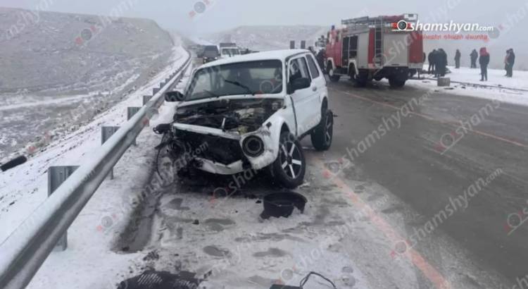 Բախվել են «ՎԱԶ 2121» ու «ՎԱԶ 2107», 2 մարդ մաhացել է, 2-ը՝ վիրավnրվել. Shamshyan