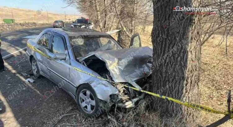 Բախվել են «ԳԱԶ 3110» և «Mercedes», որն էլ հետո՝ ծառին, վիրավnրներից մեկն անցորդ է․ Shamshyan