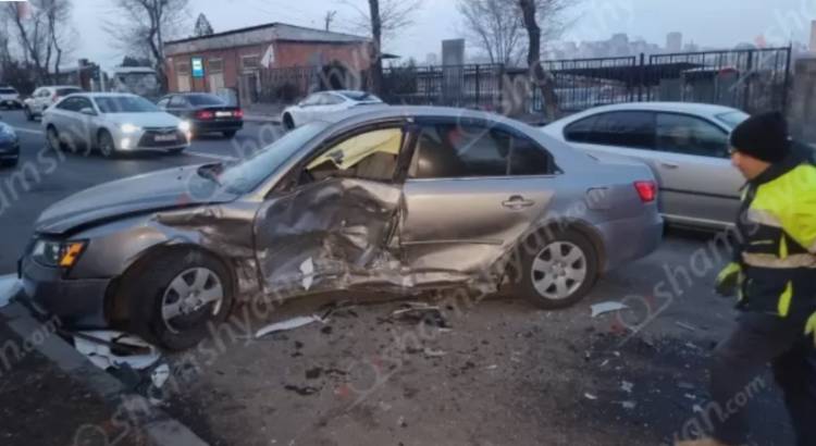 Բախվել են «Hyundai», «Volkswagen», «Maxus» բեռնատար, որն էլ հետո՝ «Ford»-ի, վիրավnրներ կան․ Shamshyan