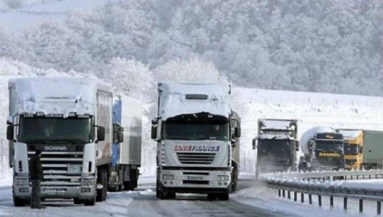 Լարսը 7 օր է փակ է. անցակետում կուտակված հայկական բեռնատարներն արդեն մոտ 750-ն են
