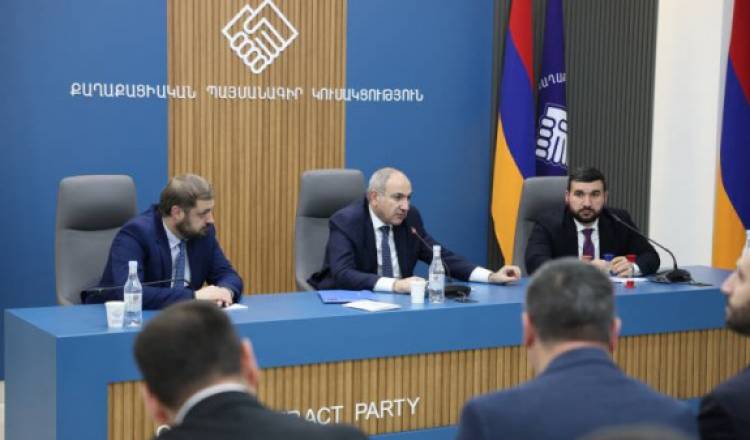 Նիկոլ Փաշինյանը թիմակիցներին հայտնել է՝ վերանայելու է պետական սիմվոլները․«Հրապարակ»
