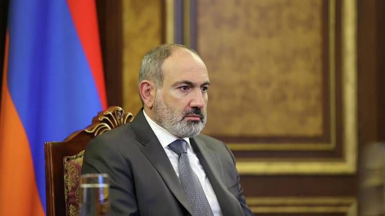 Փաշինյանն իր խորհրդականների և օգնականների անուններն էլ չի հիշում․«Հրապարակ»
