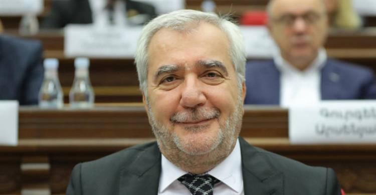 Արսենը մերն է, Սարիկը` ոչ այնքան․«Հրապարակ»