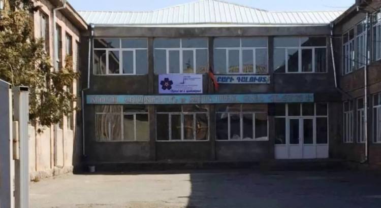 Դպրոցի ուսուցիչը հարվածել է աշակերտին, որից հետո վերջինիս հայրը և ընկերները եկել են պարզաբանումների․ Shamshyan
