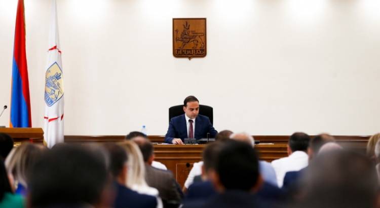 Հայտնի է՝ ով է Երևանի քաղաքապետարանի ձերբակալված պաշտոնյան