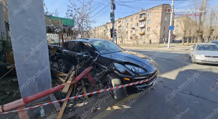 Բախվել են թիվ 7 երթուղու ավտոբուսն ու «Porsche»․ Shamshyan