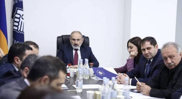 Հիմա էլ բոլոլան Մեղրի է տեղափոխվել․ «Հրապարակ»