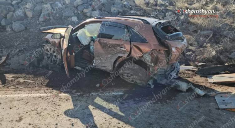 «Infiniti»-ն բախվել է քարերին, մի քանի պտույտ շրջվել, վարորդների միջև վիճաբանություն է եղել․ Shamshyan