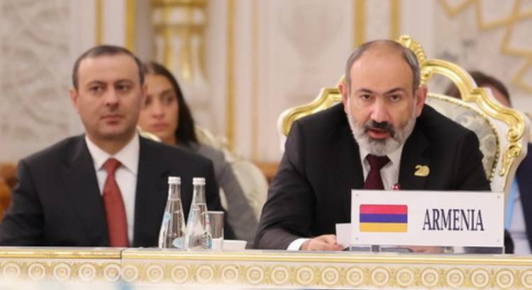 ԱԽ քարտուղարը կրկնում է Փաշինյանի՝ «ոտ ու ձեռ» ընկած, ողորմելի թեզերը