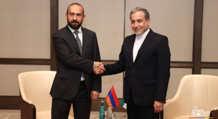 Հայաստան կժամանի Իրանի արտաքին գործերի նախարար Արաղչին