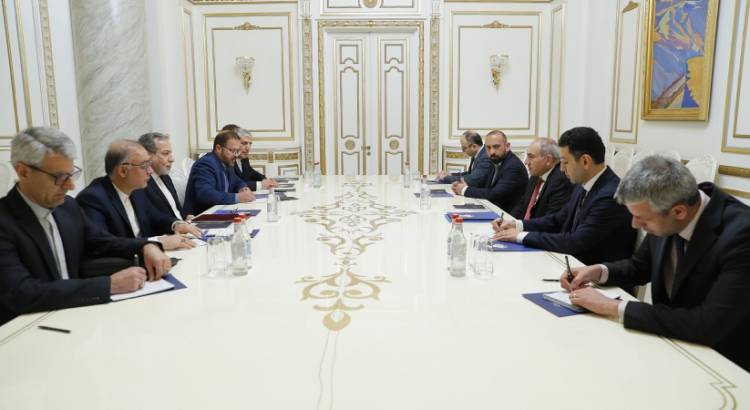 Փաշինյանն ընդունել է Իրանի արտաքին գործերի նախարարի գլխավորած պատվիրակությանը