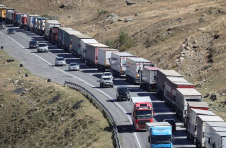 Ավելի քան 3600 բեռնատար սպասում է վրաց-ռուսական սահմանով անցնելուն