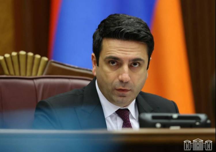 Միակ բանը, որ պետք է անեի՝ խնդրել ՊՊԾ աշխատակիցներին վերադարձնել պաստառը, չխանգարելով ձեզ իրականացնել ակցիան