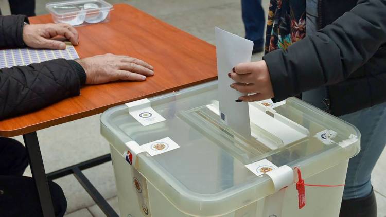 Ժամը 11:00-ի դրությամբ Գյումրու ընտրություններին մասնակցել է 8100 ընտրող, Փարաքարում՝ 3094