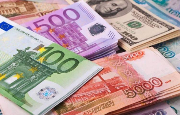 Դոլարն ու ռուբլին էժանացել են․ փոխարժեքն՝ այսօր