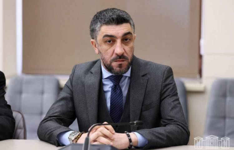 Հրաժարվե՞լ է, թե՞ հրաժարեցրել են․ «Հրապարակ»