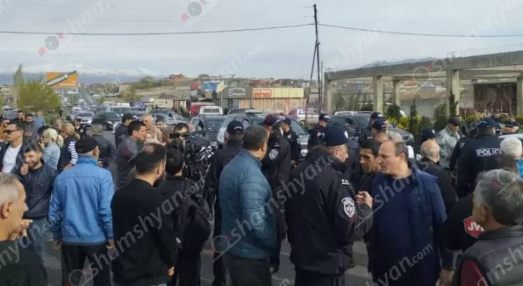 Ինչո՞ւ էին փակել ճանապարհը Պռոշյանի և Քասախի բնակիչները․ ո՞րն է իրենց պահանջը