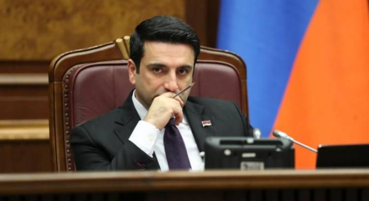 Ալեն Սիմոնյանը մեկնում է ՌԴ