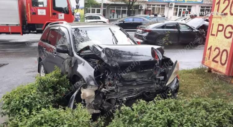 Խոշոր վթար՝ Երևանում, բախվել են «Kia» և «Chery», վիրավnր կա․ Shamshyan