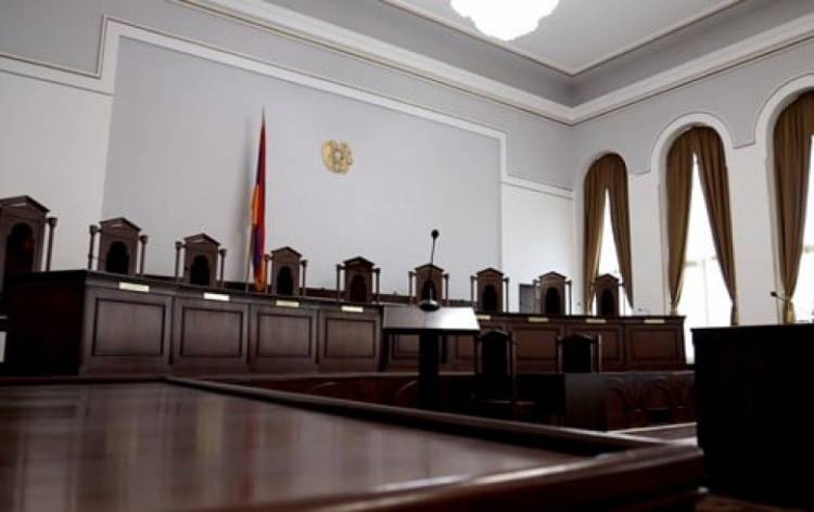 Ի՞նչ է տասն օրից ավելի քննարկում ՍԴ-ն. «Փաստ»