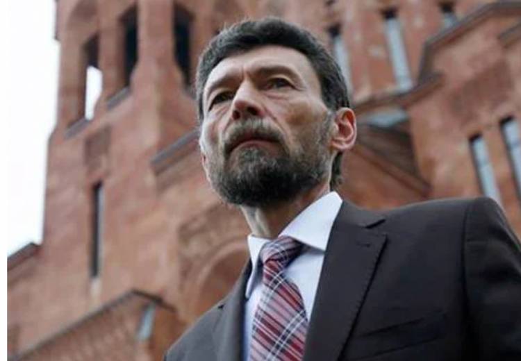 Կյանքից հեռացել է Արտակ Ղուլյանը
