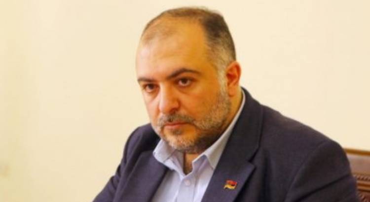 Դադարեցվել են Հանրային հեռարձակողի խորհրդի անդամ Վահագն Թևոսյանի լիազորությունները