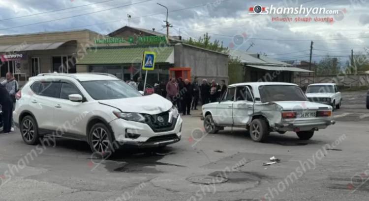 Խոշոր վթար, բախվել են «Nissan» ու «ՎԱԶ 2106», հիվանդանոց տեղափոխված 6 հոգուց 4-ն անչափահաս է․ Shamshyan