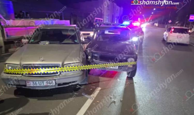 Կա վիրավոր․ Մասիսում բախվել են «Mercedes»-ը ու «ՎԱԶ 2104»-ը
