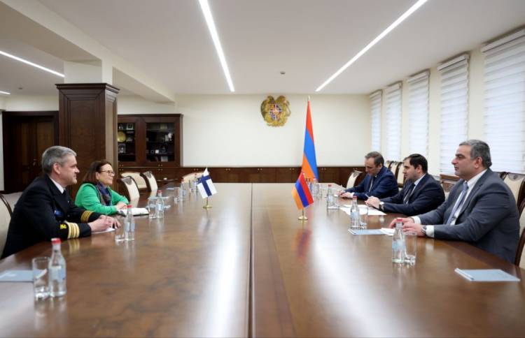 Պապիկյանն ու Ֆինլանդիայի դեսպանը քննարկել են ՆԱՏՕ-ի ու ԵՄ-ի հետ համագործակցության հնարավորությունները