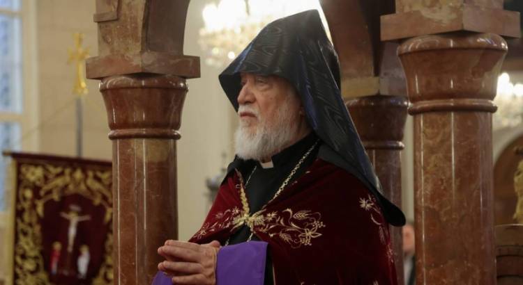 Կաթողիկոս Արամ Ա-ն մեկնել է Վատիկան