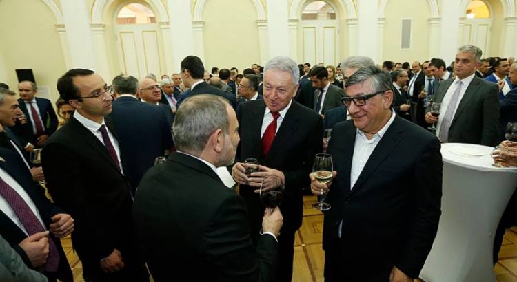 «Սուքիասյանի տեսանյութն ապացույց է, որ Ղարաբաղում էթնիկ զտում չի եղել»․ ՔՊ պատգամավորն ադրբեջանական ԶԼՄ-ների սուպերսթար