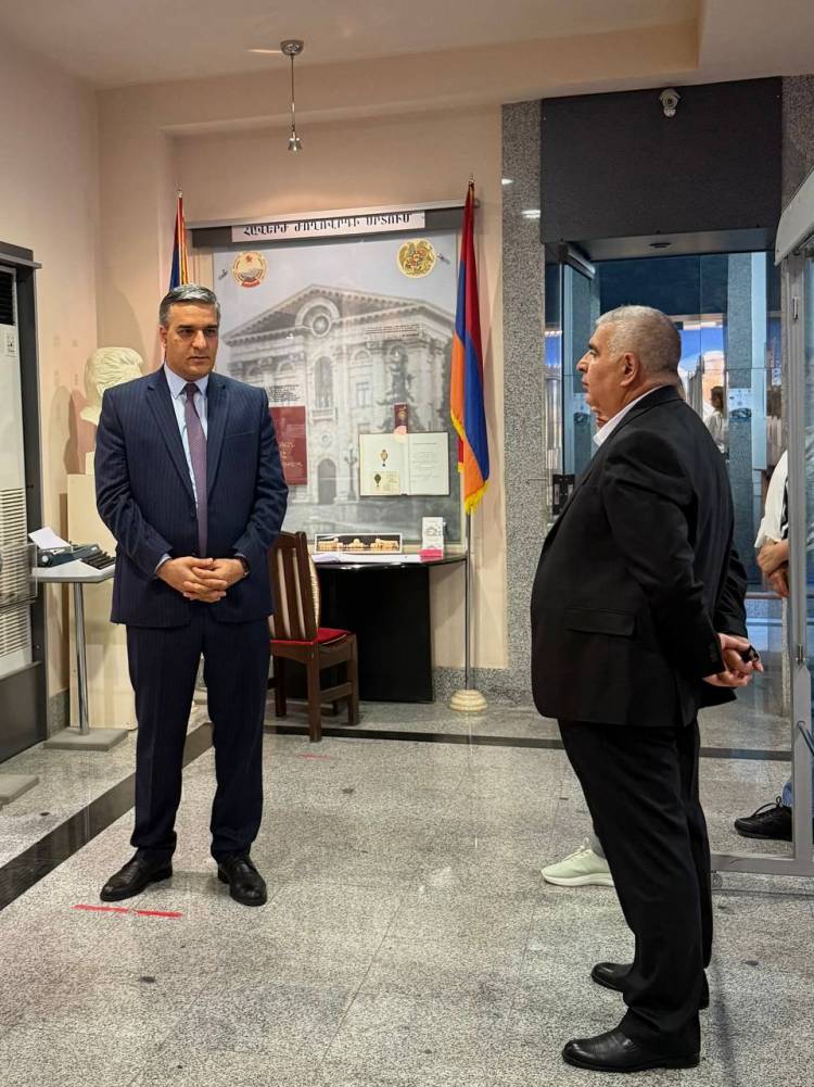 Երեկ պատիվ ունեցա հյուրընկալվելու Կարեն Դեմիրճյանի թանգարանում. Թաթոյան