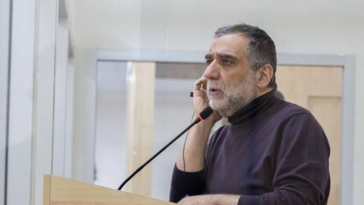 Ռուբեն Վարդանյանն ու նրա փաստաբանը Բաքվում կայացած դատական ֆարսի ժամանակ բողոք են ներկայացրել դատավորների կազմի դեմ