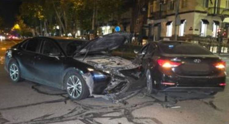 Բախվել են «Toyota»-ն և «Hyundai»-ն, վիրավորներ կան